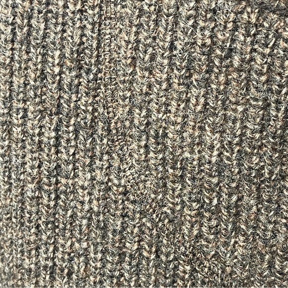LL Bean Vintage Waterfowl 100% Merino Lambs Wool Brown Tight Knit Large Tall - Picture 6 of 6